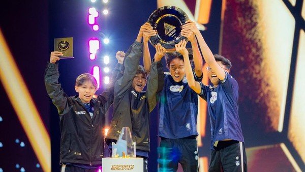 EVOS Indonesia Raih Juara Dunia Free Fire 2025!